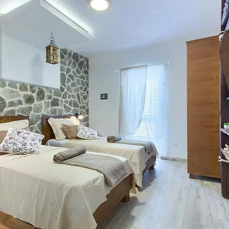 Villa Bucinovi Sevid